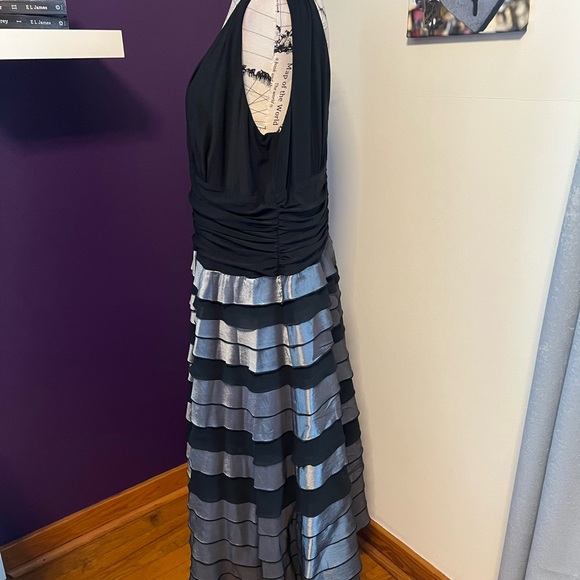 SL Fashions Plus Size Sleeveless Party Dress - Picture 5 of 9